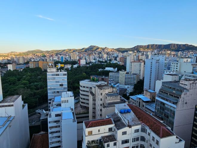 Com a mudança e o novo perfil econômico da cidade, outras áreas, como por exemplo, tecnologia, saúde, educação e logística, começaram a ganhar mais força