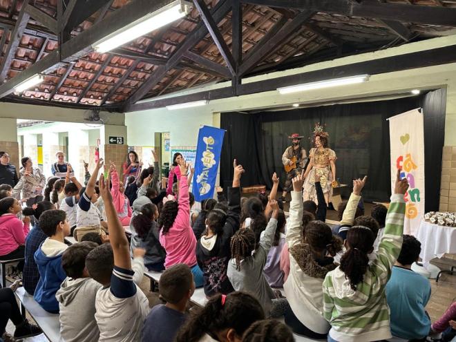 Atividade lúdica e envolvente mobiliza os alunos sobre consumo consciente e reciclagem