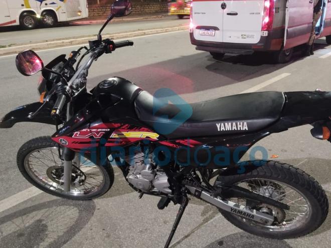 Motociclista da Lander viu toda a dinâmica do acidente com as duas motos à sua frente, tentou desviar-se dos destroços, perdeu o controle e caiu 