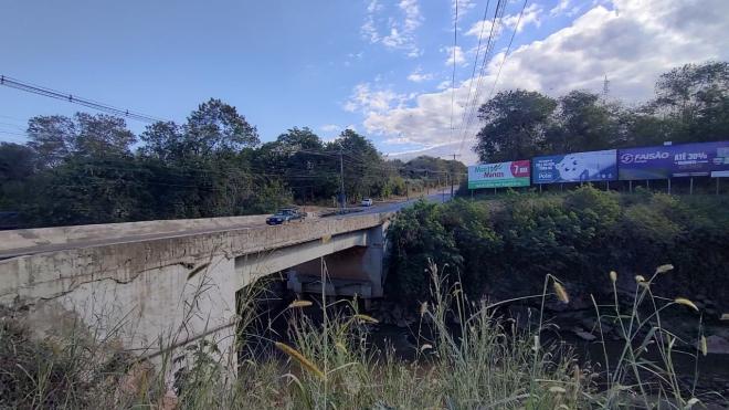 O Dnit garantiu que a ponte não apresenta risco estrutural