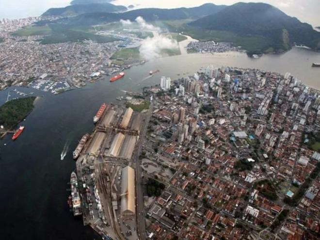 Porto de Santos (SP), um dos escoadores de exportação de produtos brasileiros, principalmente para os EUA