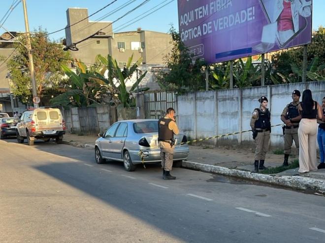 Policiais localizaram o homem, já sem vida, num veículo estacionado na avenida João Hemétrio de Menezes 