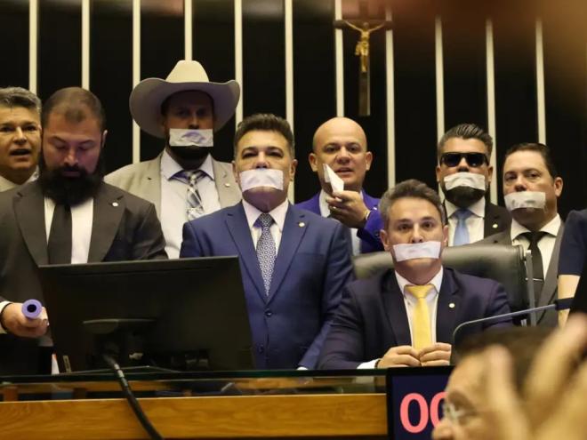 Parlamentares pressionam Alcolumbre e Motta e prometem obstrução
