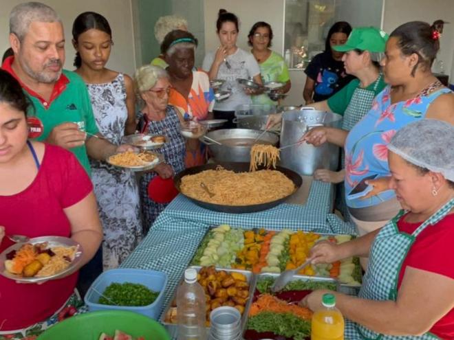 Moradores organizados, pastorais da Igreja Católica e famílias camponesas fazem parte da Cozinha Solidária do Nova Esperança 