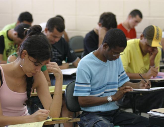 Professores acreditam que a medida provisória esvazia e empobrece o currículo do Ensino Médio