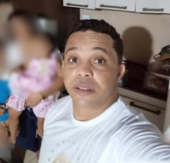 Segundo os promotores, ao buscar assassinar rivais do tráfico, Clayton e Vinício acabaram por assassinar Eraldo Silva,  acabaram assassinando Eraldo da Silveira, homem trabalhador e sem qualquer envolvimento com atividades ilícitas