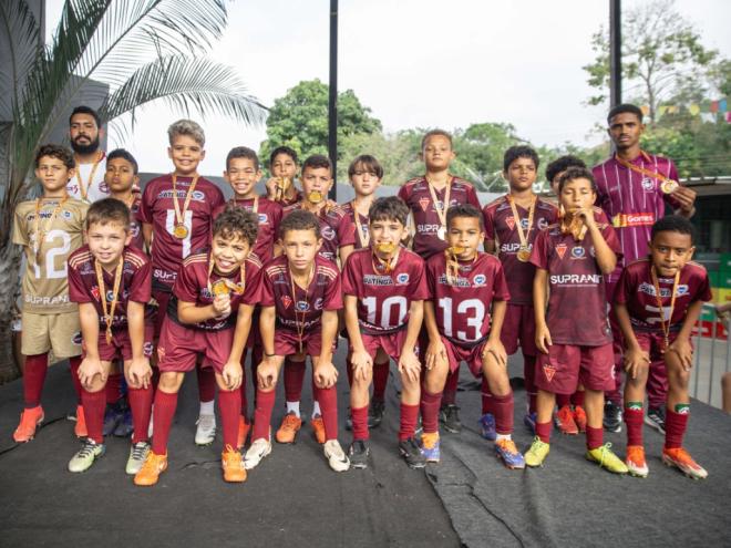 A garotada do Sub-10 do Iguaçu vai confiante para a primeira grande decisão de suas carreiras 