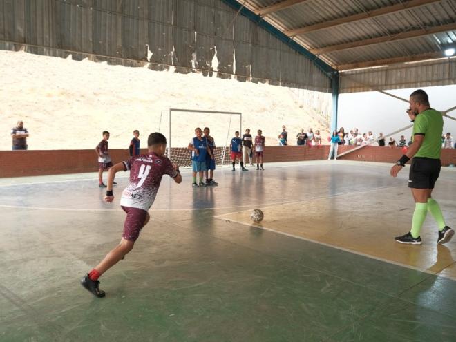 O evento ocorreu ao longo de duas semanas e movimentou as escolas municipais