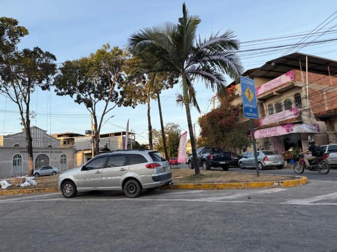 Sargento Mauro destacou que, na cidade, é muito observado veículos estacionados em cima de pontes e rotatórias