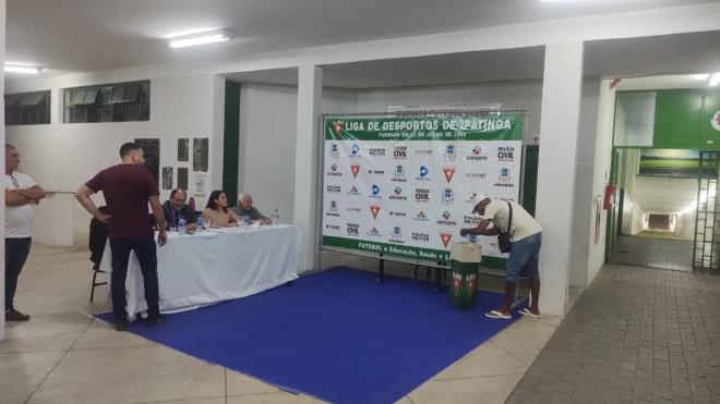 Foram contabilizados 55 votos