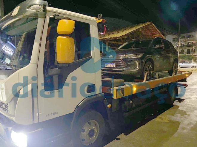 O carro que o homem dirigia foi removido ao pátio credenciado em Belo Oriente 