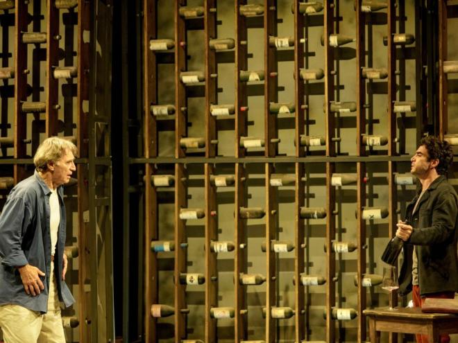 A Série Teatro traz os atores Herson Capri e Caio Blat em ''Memórias do Vinho''