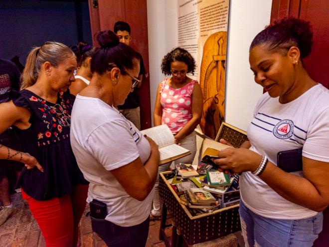 Evento será no dia 9/10 e vai homenagear Adélia Prado