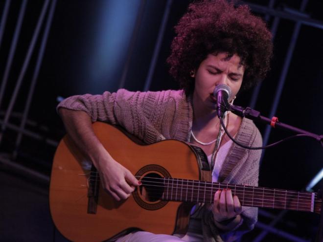 A cantora Bella Guerra apresenta o ''Canto de Dentro''
