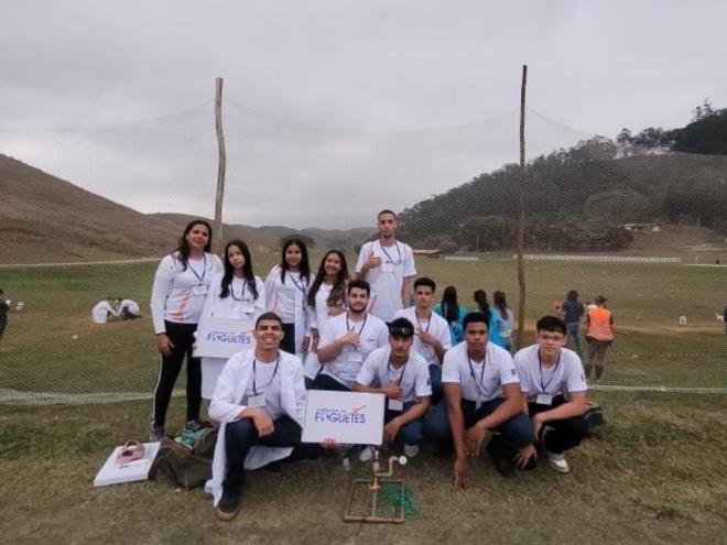 Os alunos tiveram o apoio de dois professores de Geografia, Física e Química para participar da Olimpíada