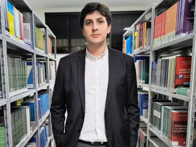 Gabriel Rezende, cientista político, lança livro sobre populismo de direita