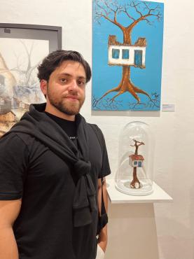 Brécio Brizzi, nascido e criado no bairro Iguaçu, em Ipatinga, é artista visual, formado em Arquitetura e Urbanismo