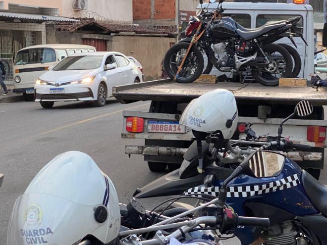 Mãe confirmou ter ciência que o filho conduzia sua motocicleta e por isso foi presa, conforme prevê o CTB 