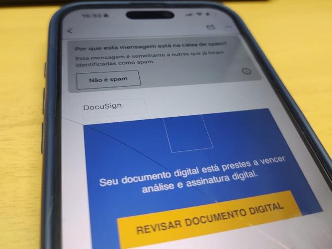 E-mails falsos são enviados às vítimas na tentativa de enganá-las 