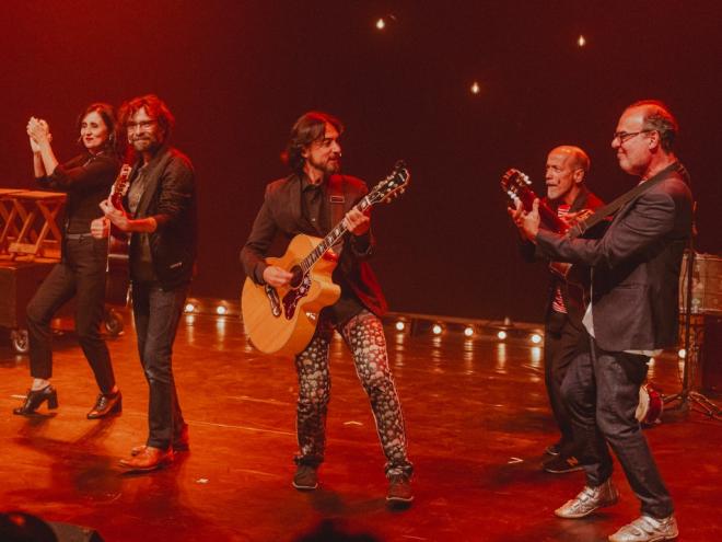 O Galpão mantém as origens no teatro popular de rua 