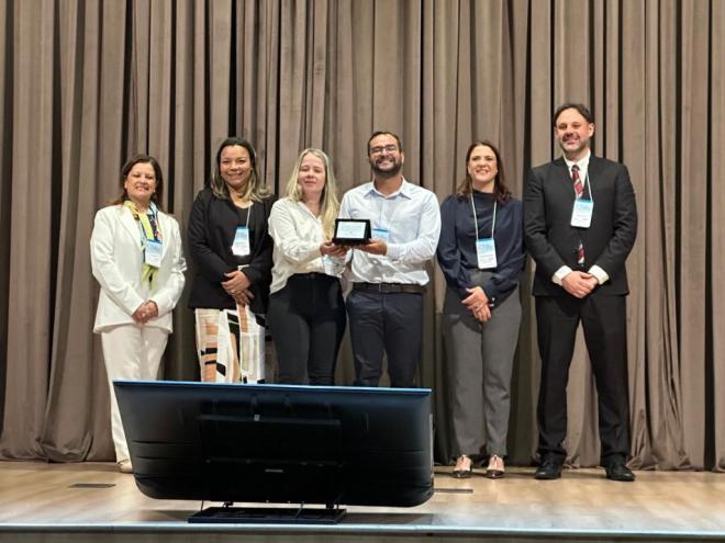 Premiação destaca a linha de cuidado Asma e valoriza o compromisso da gestão municipal com atendimento de qualidade e eficiência, reconhecendo nacionalmente o HMEM por excelência em saúde