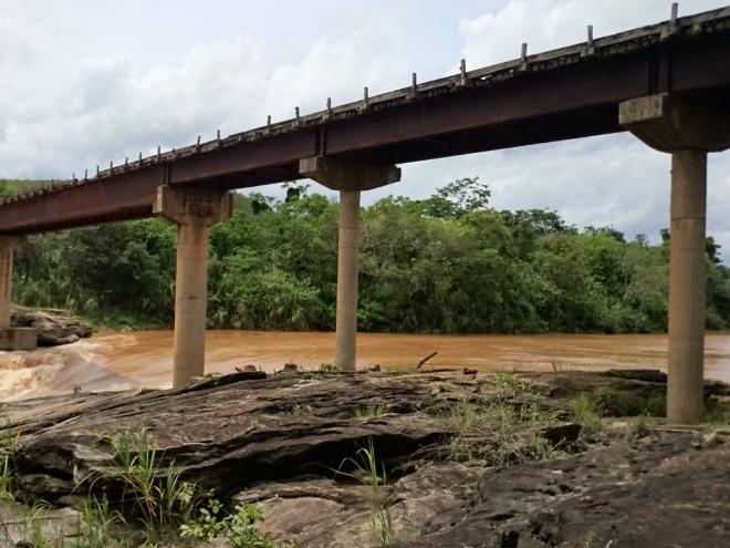 Ponte Queimada está em obras de restauração, promovida pela Prefeitura de Marliéria