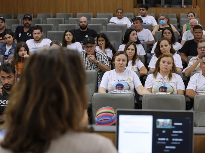 Audiência da Comissão de Direitos Humanos cobra repatriação do corpo de Gabriel Vieira e intervenção para libertação de Daniela Oliveira, vítimas de quadrilhas de tráfico humano internacional para o Sudeste Asiático.