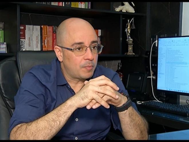 Carlos Brito advoga para duas das vítimas da estelionatária, que é procurada pela polícia 