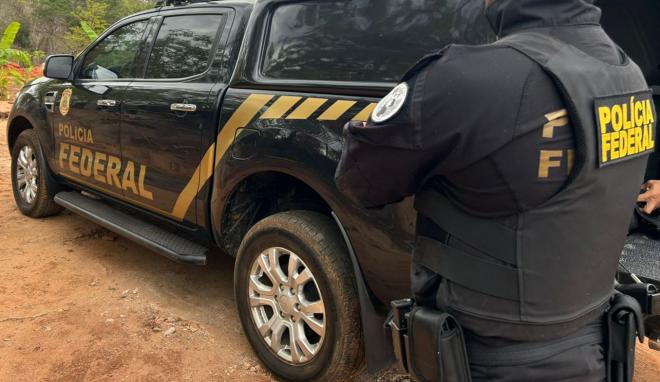 Duas pessoas foram presas em flagrante no Norte de Minas, na manhã desta terça-feira 