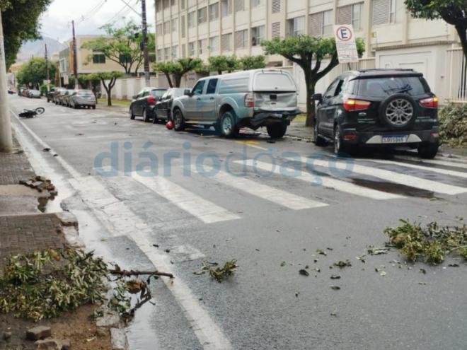 Sinistro envolveu cinco veículos na tarde de segunda-feira na alameda 31 de Outubro