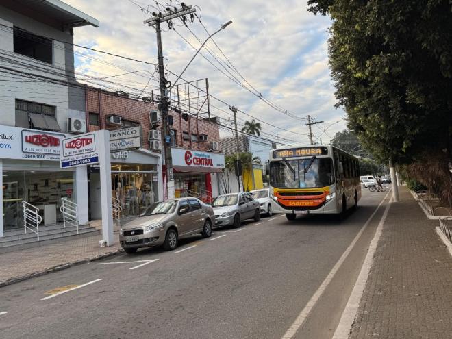 Na prática, o projeto, caso aprovado, mantém o valor da passagem dos coletivos no município de Timóteo em R$ 5