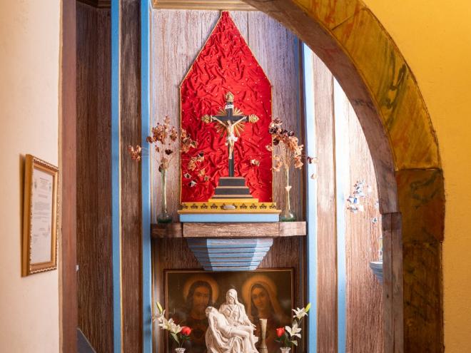 A primeira capela em Bom Jardim de Minas foi construída na fazenda do Coronel Antônio Corrêa de Lacerda