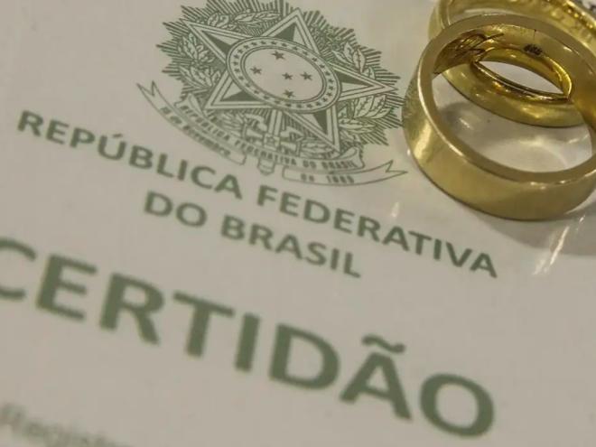 Enquanto país muda costumes, região preserva casamento no civil e igreja como formas mais comuns de união conjugal
