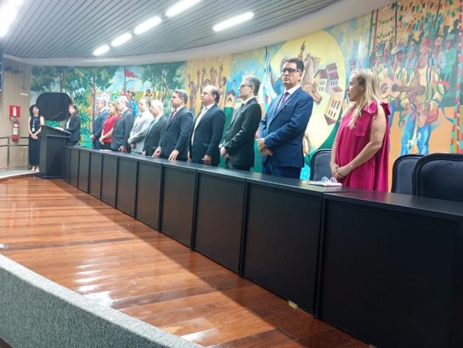 Entre os presentes estavam o presidente do TCU, ministro Jorge Oliveira; o ministro Antonio Anastasia; o presidente da Urbel, Claudius Vinícius; o presidente do TCE, Durval Ângelo; o desembargador federal Prado de Vasconcelos; o conselheiro Agostinho Patrus; e o prefeito Álvaro Damião, além da representante dos moradores, Núbia Ribeiro.