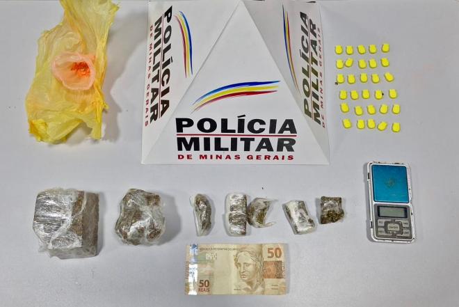 Produtos apreendidos com o traficante alvo das buscas da PM 