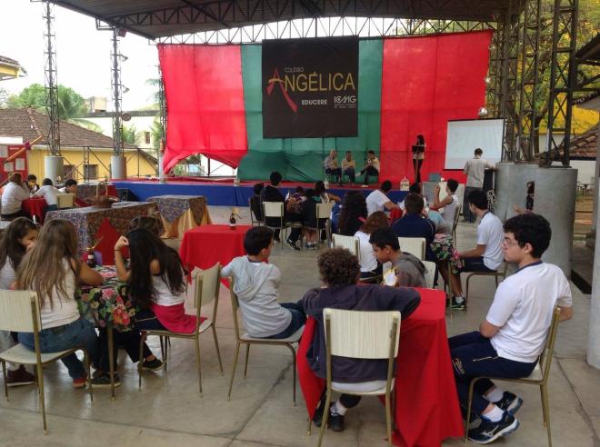 Professores, escritores e alunos se envolveram no projeto cultural no Angélica