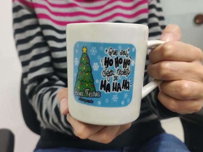 Canecas surgem como opção de presentes baratos e com significados