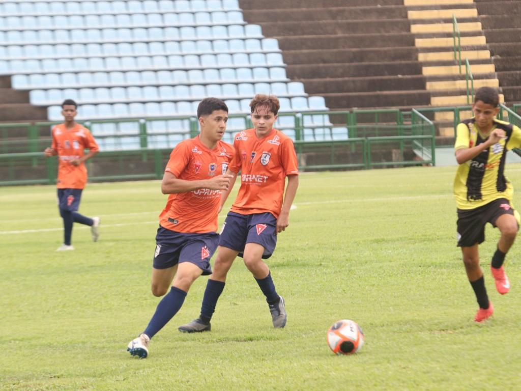 A garotada enverga com orgulho e muita garra a camisa que forma ano após ano vários talentos