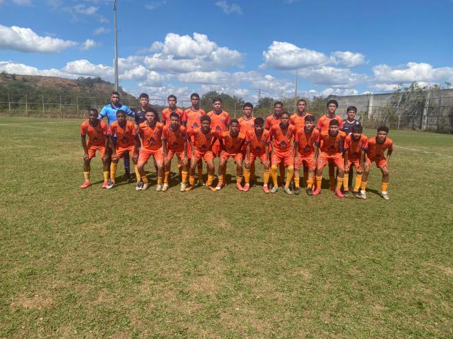 A equipe Sub-13, destaque da garotada do Chute Certo em competições regionais e estaduais 