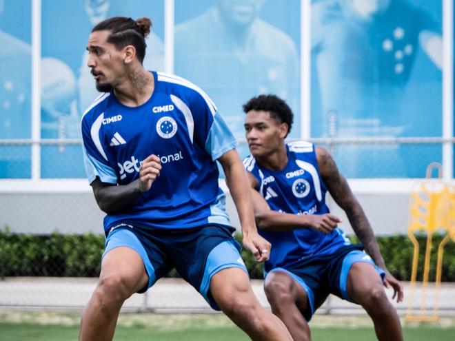 Atacante Chico da Costa é uma das opções para o jogo deste domingo