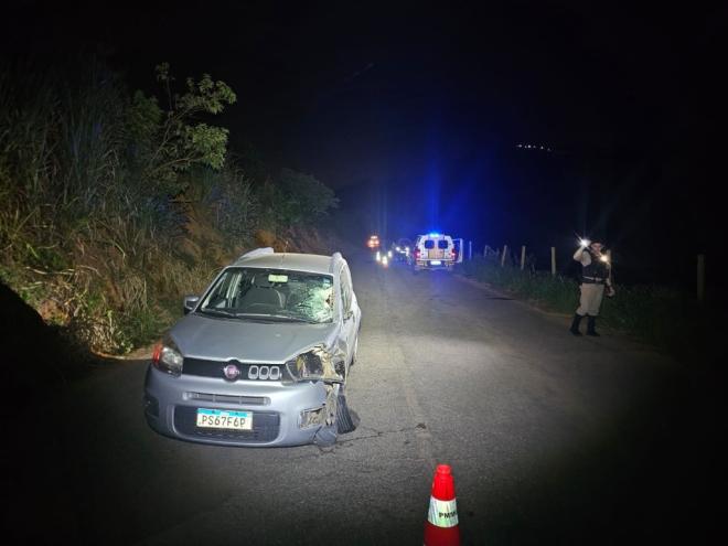 Motorista afirmou que se deparou com motocicleta na contramão da MG-232 e não conseguiu evitar a colisão 