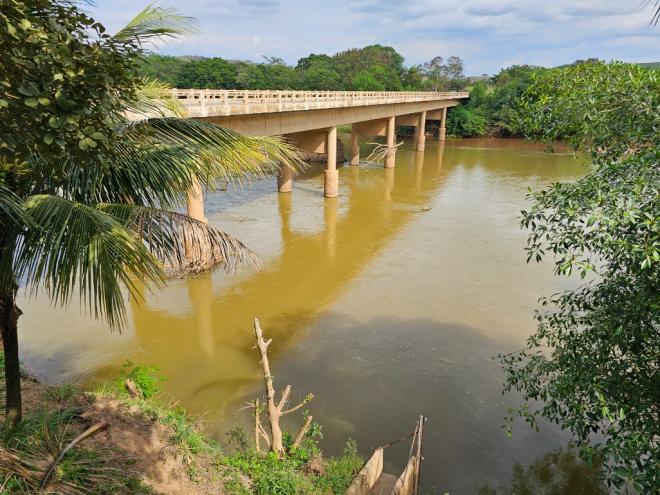 Pontes sobre o rio Santo Antônio estão no pacote lançado pelo governo mineiro (Imagem ilustrativa)