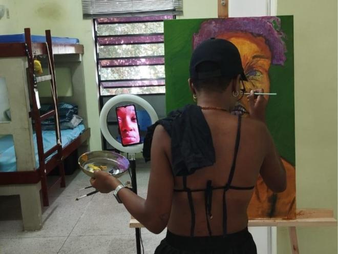 Artista visual apresenta ''uma imersão nas fronteiras entre o cotidiano e o imaginário''