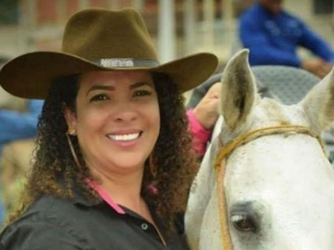 Clérie Simone promove cavalgadas na região 
