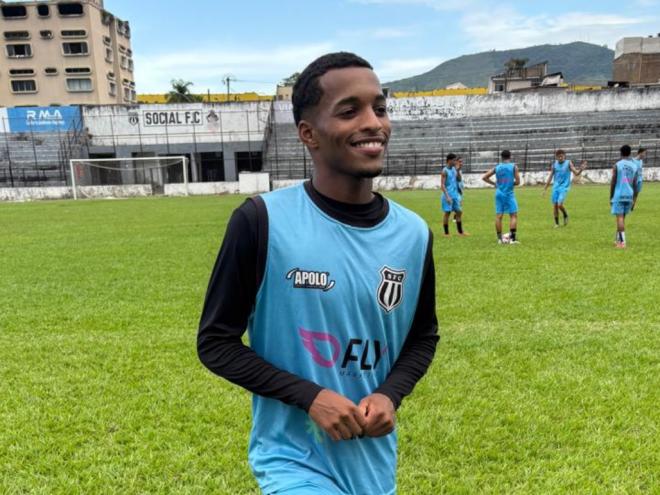 O atacante Jonatan é uma das atrações do Social no jogo de estreia na 1ª Divisão do Mineiro 