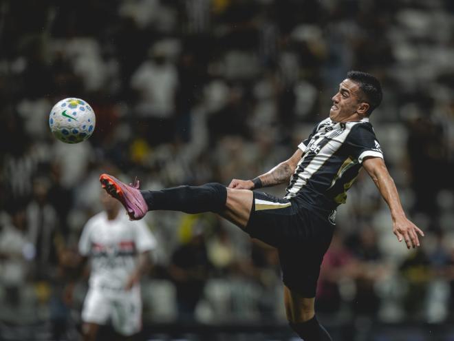 Atacante Cuello deve ser novamente titular do Galo neste sábado