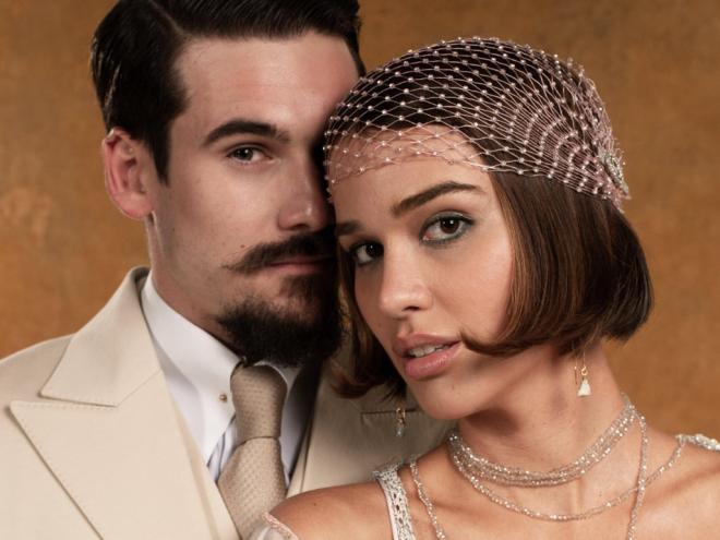 Mirinho (Nicolas Prattes) e Virgínia (Theresa Fonseca): elite de interesses e poder