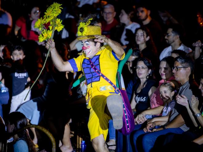 Criado e protagonizado por Luís Yuner, o espetáculo reúne números de circo para toda a família 