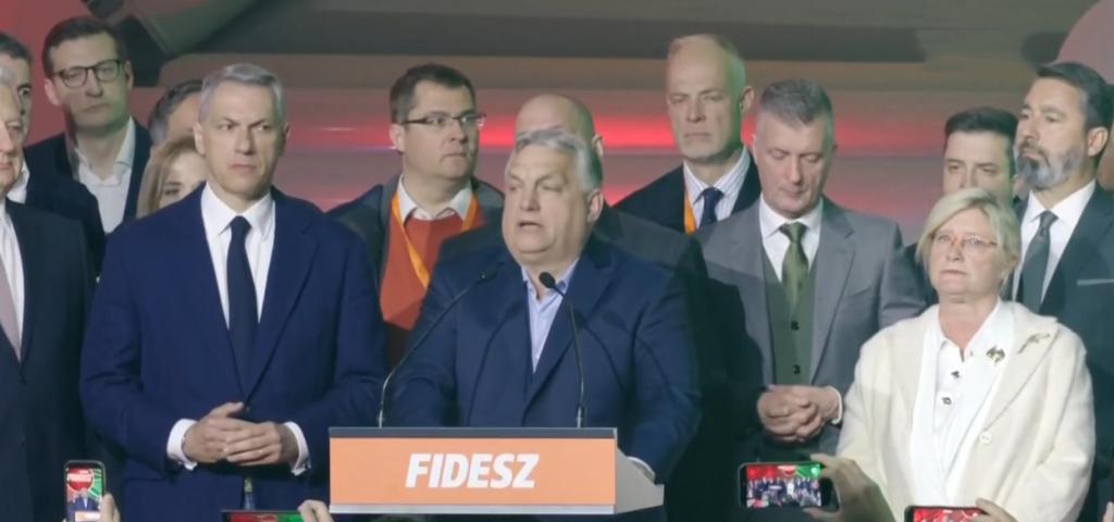 O nacionalista Viktor Orbán, aliado tanto de Donald Trump quanto de Vladimir Putin, ocupava o cargo há 16 anos e reconheceu a derrota nas urnas