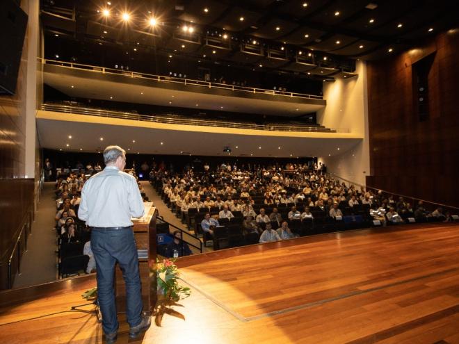 Evento da ABM no Centro Cultural Usiminas terá cursos, palestras e painéis voltados à integração entre tecnologia, gestão de riscos e bem-estar no ambiente industrial